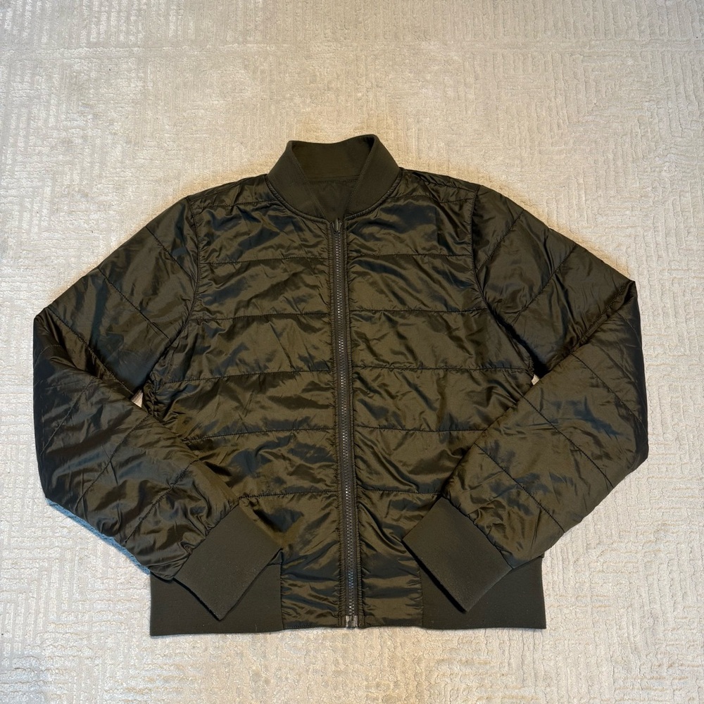 Lululemon Non-Stop Bomber Reversible jacket Women’s 6 Bomber jacket olive green